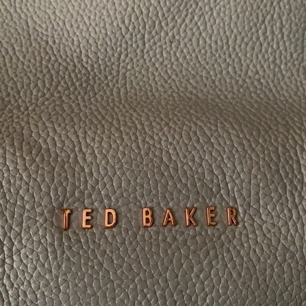 Ted Baker Ash Gray Medium/ Large Bag Handbag Genuine Leather Rose Gold Metal - Picture 9 of 16